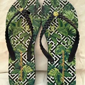 Tommy Bahama Tropical Leaf Flip Flops